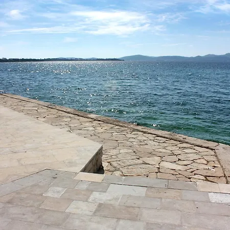 Pensjonat Triple Diklo 16023n Zadar
